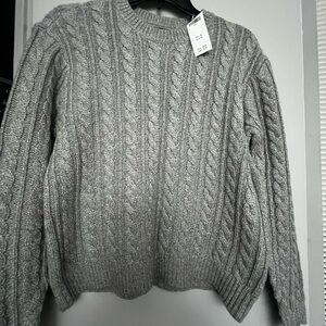 Abercrombie & Fitch Gray Cable Knit Sweater